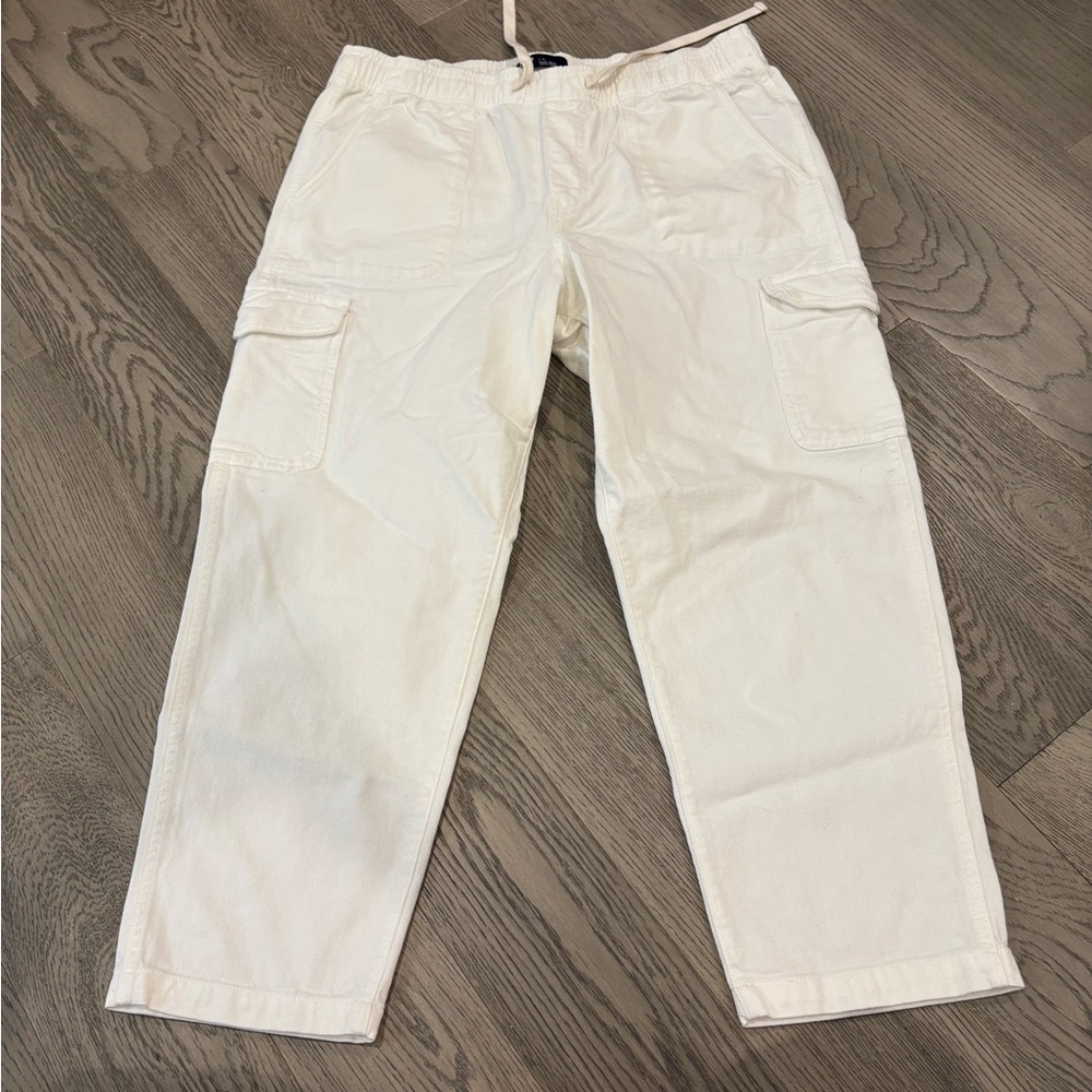 GAP White Cargo Pants with Relaxed Fit